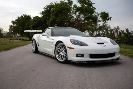 chevy-corvette-zr1-on-hre-rc100_36725449093_o