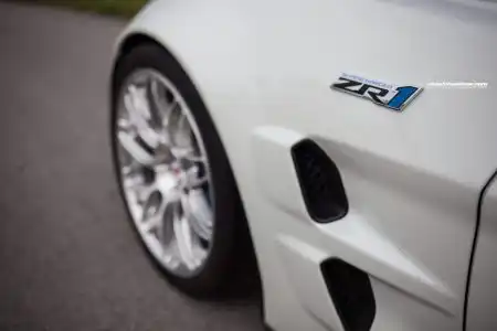 chevy-corvette-zr1-on-hre-rc100_37364977722_o