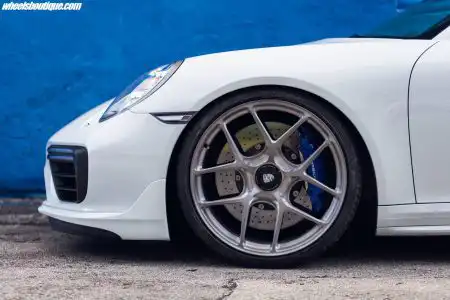 White Porsche 991 Turbo S Convertible – HRE Wheels