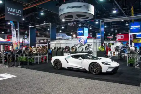 sema-show-2017-ford-gt-gt40-carbon-fiber-adv1-dymag-wheels-f