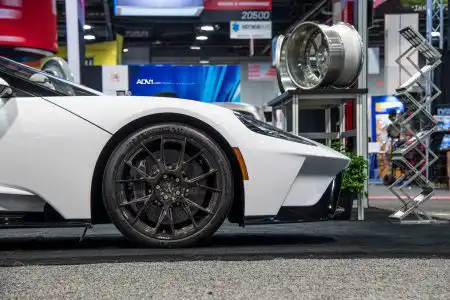 sema-show-2017-ford-gt-gt40-carbon-fiber-adv1-dymag-wheels-g