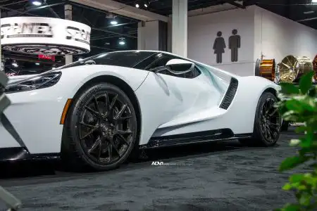 sema-show-2017-ford-gt-gt40-carbon-fiber-adv1-dymag-wheels-l