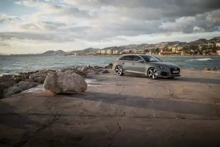 Static photo, Colour: Nardo Grey