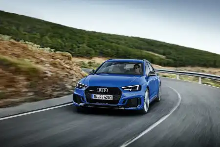 Dynamic  photoColour: Nogaro blue pearl effect