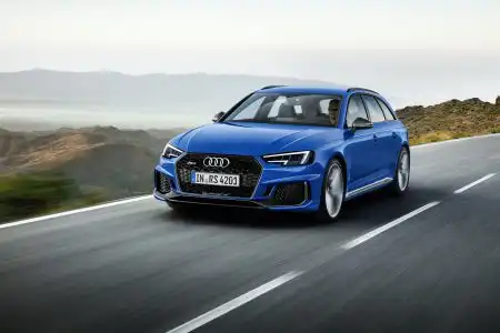 2018-AudiRS4-36