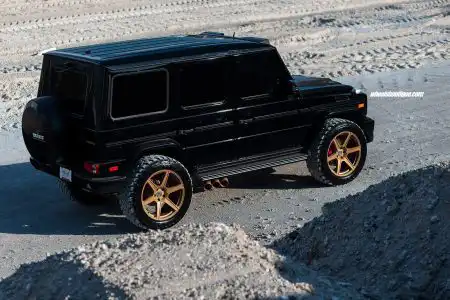 mercedes-g63-amg-on-hre-tr106_27536002879_o
