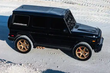 mercedes-g63-amg-on-hre-tr106_38435908595_o