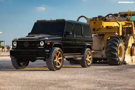 mercedes-g63-amg-on-hre-tr106_39312903091_o