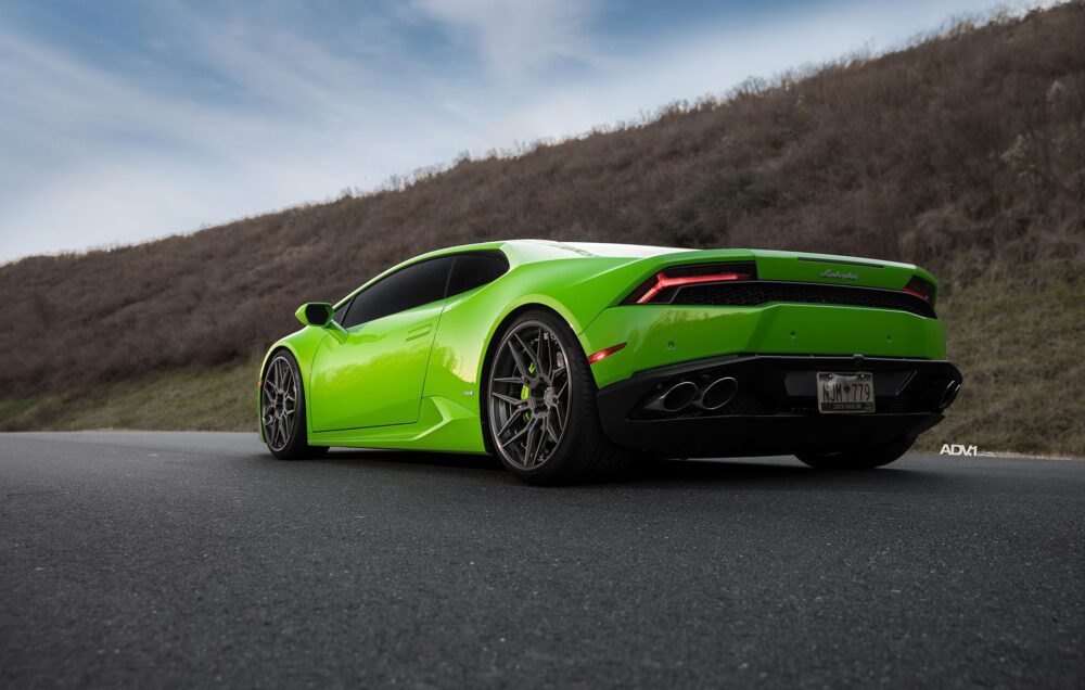 Verde Mantis Lamborghini Huacan With ADV.1 Wheels Wallpaper