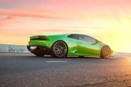 Verde Mantis Lamborghini Huacan With ADV.1 Wheels Wallpaper