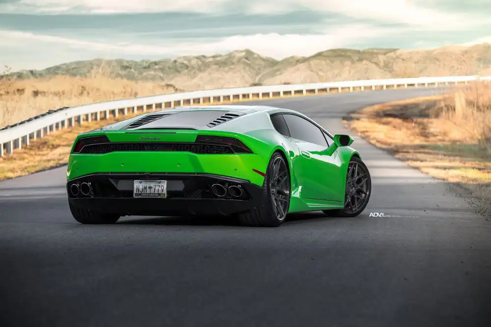 Verde Mantis Lamborghini Huacan With ADV.1 Wheels Wallpaper