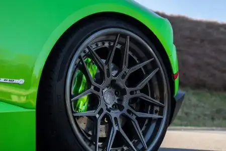 Verde Mantis Lamborghini Huacan With ADV.1 Wheels Wallpaper