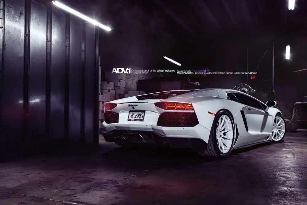 Bianco Isi Lamborghini Aventador With ADV.1 Wheels