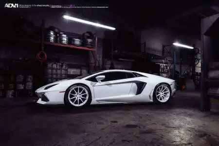 Bianco Isi Lamborghini Aventador With ADV.1 Wheels