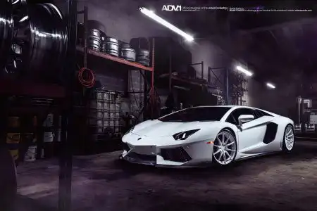 Bianco Isi Lamborghini Aventador With ADV.1 Wheels