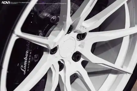 Bianco Isi Lamborghini Aventador With ADV.1 Wheels