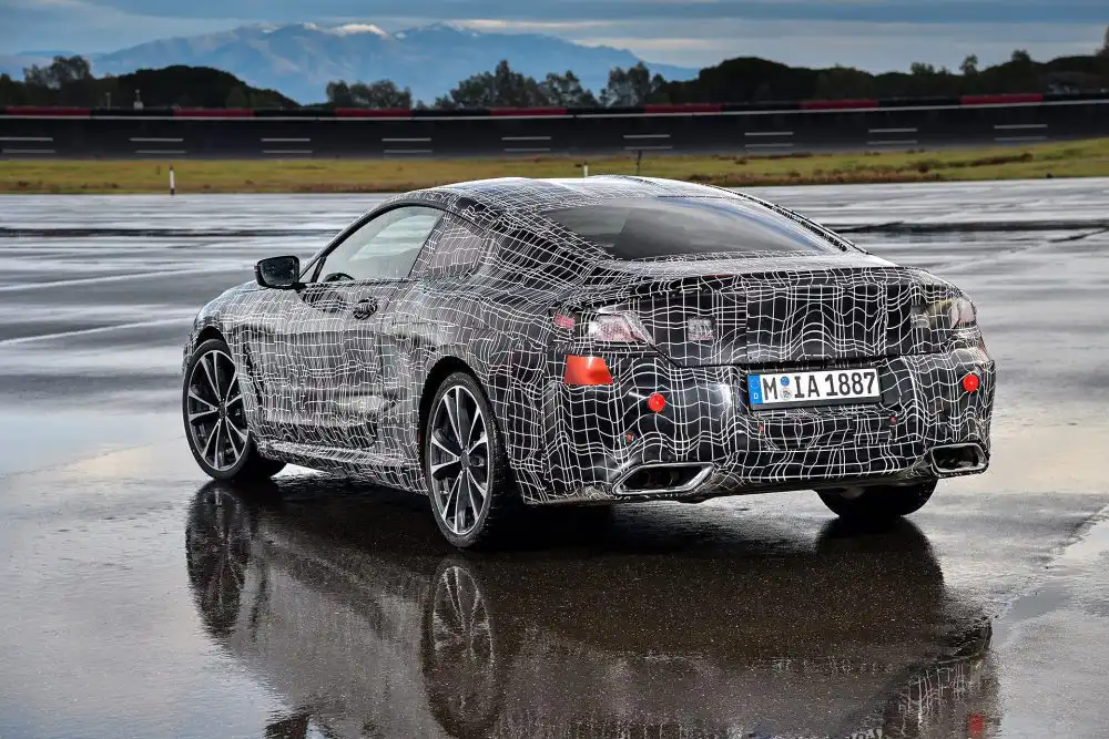 The new BMW 8 Series Coupe Shows It's Face In Italy 21 The new BMW 8 Series Coupe Testing At Aprilia Image 2
