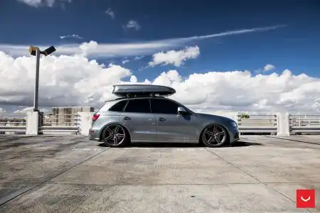 Audi SQ5 Upgraded With Vossen HF-1 Wheels