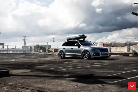 Audi SQ5 Upgraded With Vossen HF-1 Wheels
