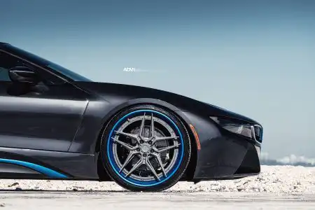 sophisto-gray-metallic-bmw-i8-frozen-blue-wheels-adv1-forged-lightweight-wheels-b