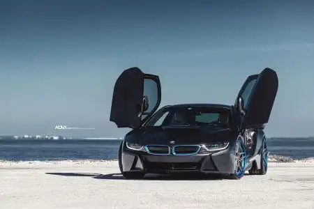 sophisto-gray-metallic-bmw-i8-frozen-blue-wheels-adv1-forged-lightweight-wheels-e