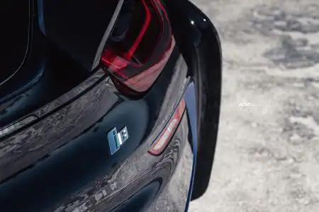 sophisto-gray-metallic-bmw-i8-frozen-blue-wheels-adv1-forged-lightweight-wheels-j