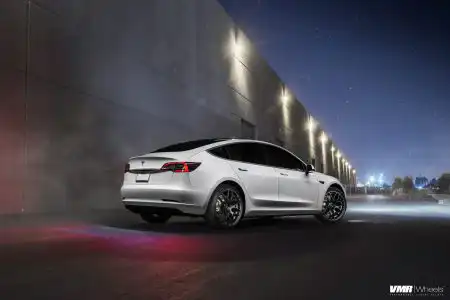 Tesla Model 3 – VMR V710 Matte Black Wheels