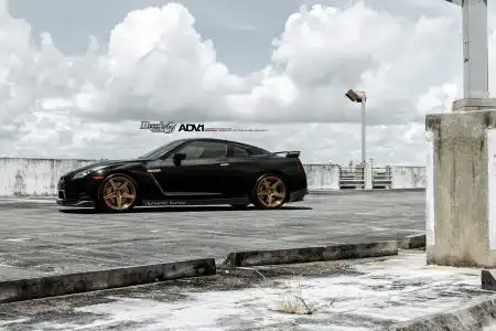 Black Nissan GTR – ADV5 M.V2 Standard Series Wheels
