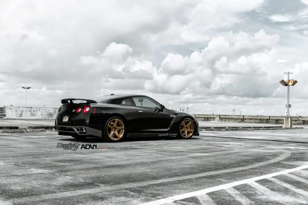 Photoshoot: Black Nissan GTR Gets Lightweight ADV.1 Wheels 5 Black Nissan GTR - ADV5 M.V2 Standard Series Wheels