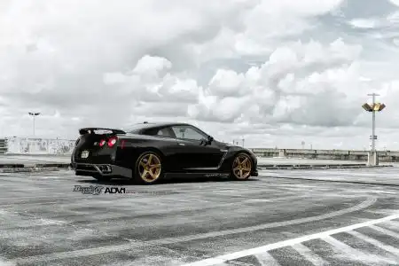 Black Nissan GTR – ADV5 M.V2 Standard Series Wheels