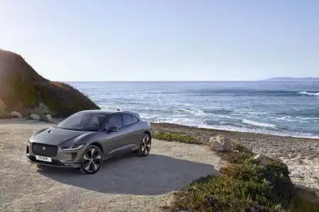 2019-Jaguar-I-Pace-36