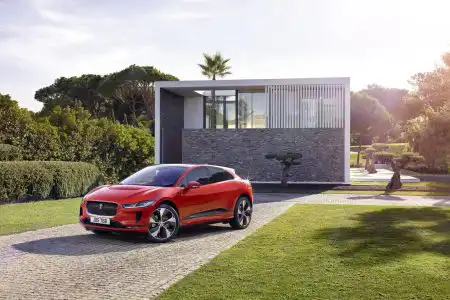 2019-Jaguar-I-Pace-39