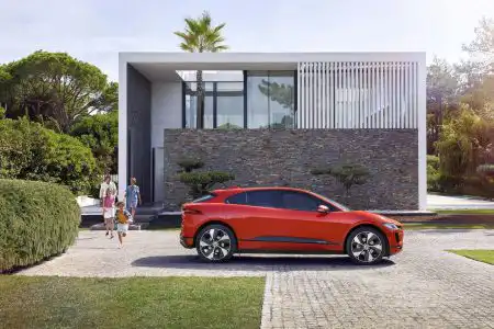 2019-Jaguar-I-Pace-41