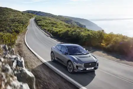2019-Jaguar-I-Pace-54