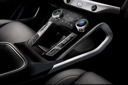 2019-Jaguar-I-Pace-84