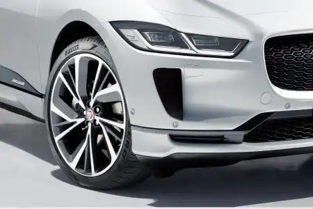 2019-Jaguar-I-Pace-99