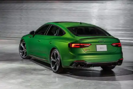 Audi-RS5-Sportback-11