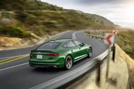 Audi-RS5-Sportback-8