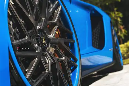 Blu Nila Lamborghini Aventador S on Velos D7 Wheels Wallpaper