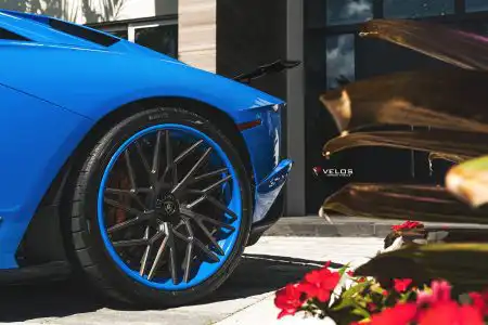 Blu Nila Lamborghini Aventador S on Velos D7 Wheels Wallpaper