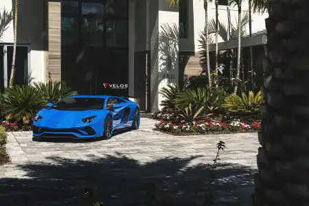 Blu Nila Lamborghini Aventador S on Velos D7 Wheels Wallpaper