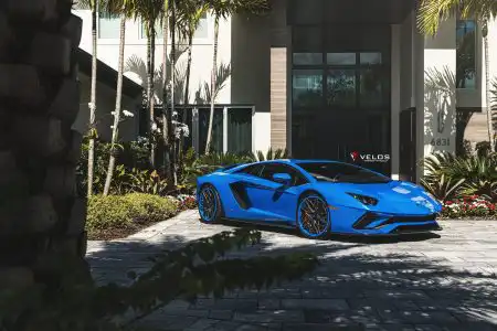 Blu Nila Lamborghini Aventador S on Velos D7 Wheels Wallpaper