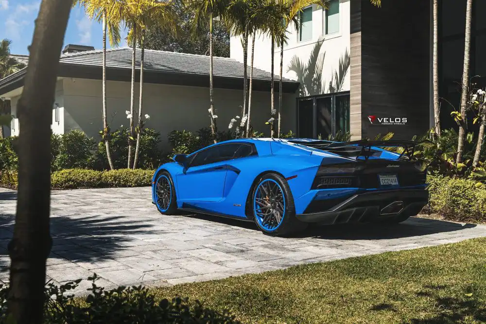 Blu Nila Lamborghini Aventador S on Velos D7 Wheels Wallpaper