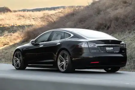 Black Tesla Model S – Vossen HC-1 Wheels
