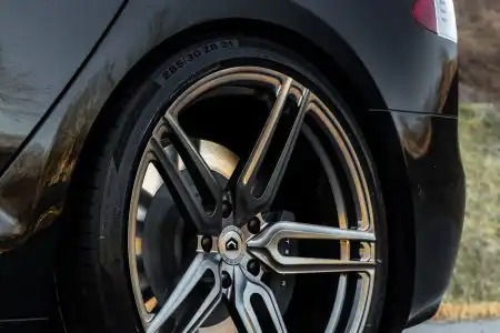 Black Tesla Model S – Vossen HC-1 Wheels