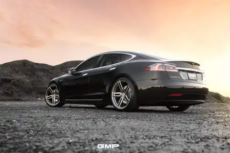 Black Tesla Model S – Vossen HC-1 Wheels