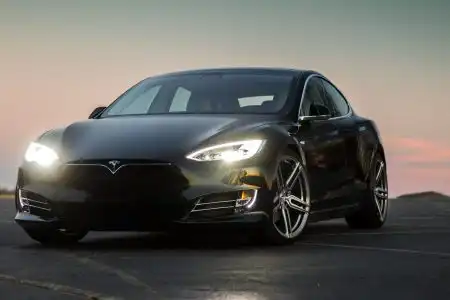 Black Tesla Model S – Vossen HC-1 Wheels