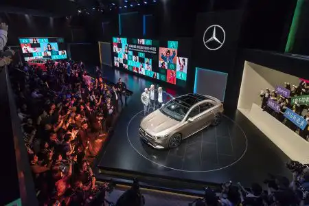 Mercedes-Benz Cars am Vortag der Auto China 2018: Die neue A-Klasse L Limousine feiert Weltpremiere in Peking