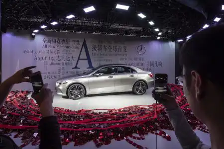 Mercedes-Benz Cars am Vortag der Auto China 2018: Die neue A-Klasse L Limousine feiert Weltpremiere in Peking