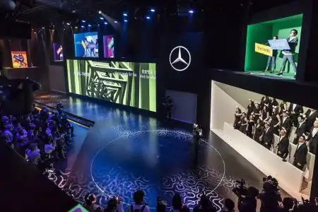 Mercedes-Benz Cars am Vortag der Auto China 2018: Die neue A-Klasse L Limousine feiert Weltpremiere in Peking